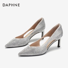 Daphne/达芙妮2020春尖头性感纯色浅口烫钻宴会细跟婚鞋单鞋