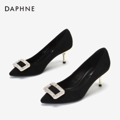 Daphne/达芙妮春新款性感女神绒面钻扣细跟尖头婚鞋单鞋女