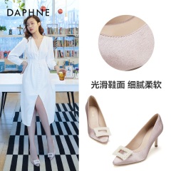 Daphne/达芙妮2020春单鞋女亮面【珠玑扣】高跟鞋浅口细跟女单鞋