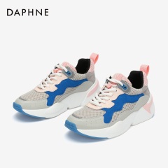 Daphne/达芙妮2020春运动鞋女撞色拼接透气轻盈厚底增高休闲鞋