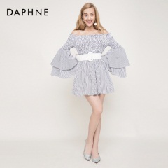 Daphne/达芙妮春秋新款性感侧空奥赛优雅低跟尖头猫跟单鞋女