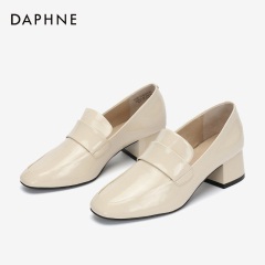 Daphne/达芙妮2020春高跟乐福鞋女粗跟OL职场简约风摩登亮面单鞋