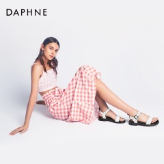 Daphne/达芙妮漆皮魔术贴低跟度假鞋个性撞色条带凉鞋