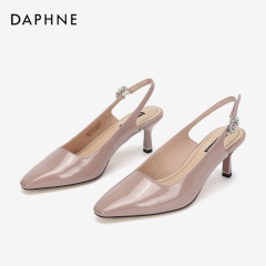 Daphne/达芙妮2020春夏新款女鞋优雅亮眼钻扣一字扣后空包头凉鞋