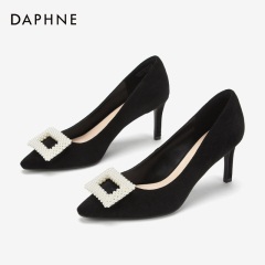 Daphne/达芙妮2020春单鞋女亮面【珠玑扣】高跟鞋浅口细跟女单鞋