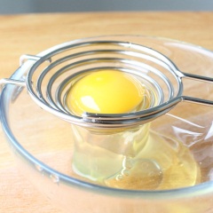 不锈钢创意加长柄蛋白蛋清蛋黄分离器鸡蛋分隔蛋器滤蛋液网