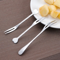 1加厚不锈钢小叉子儿童水果叉创意韩国西餐沙拉蛋糕二齿叉餐具套装